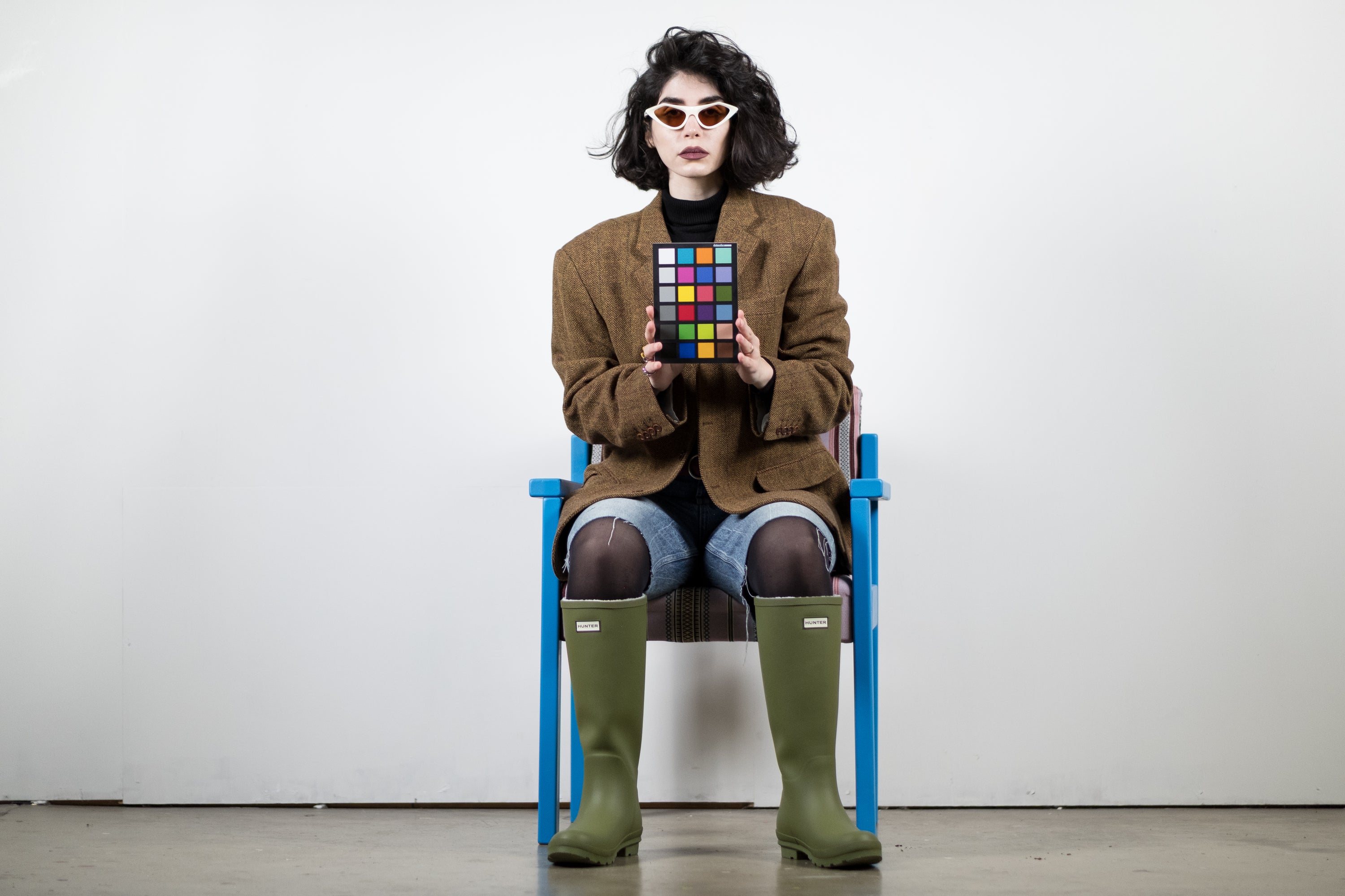 Tara Haghi is a visual artist and painter based in the Netherlands.